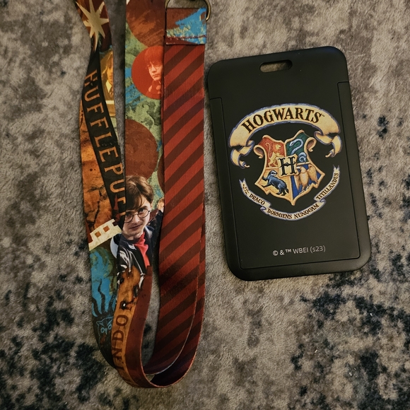 Wizarding World Of Harry Potter Other - Harry Potter Hogwarts Lanyard with Badge Holder